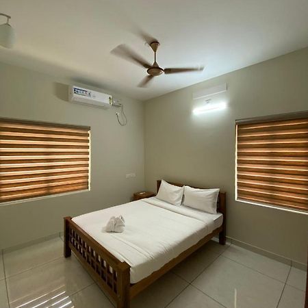Nimet Residency Apartamento Kochi Exterior foto